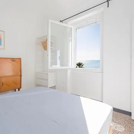3 Windows On Golfo Paradiso -