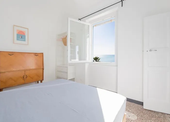 3 Windows On Golfo Paradiso -